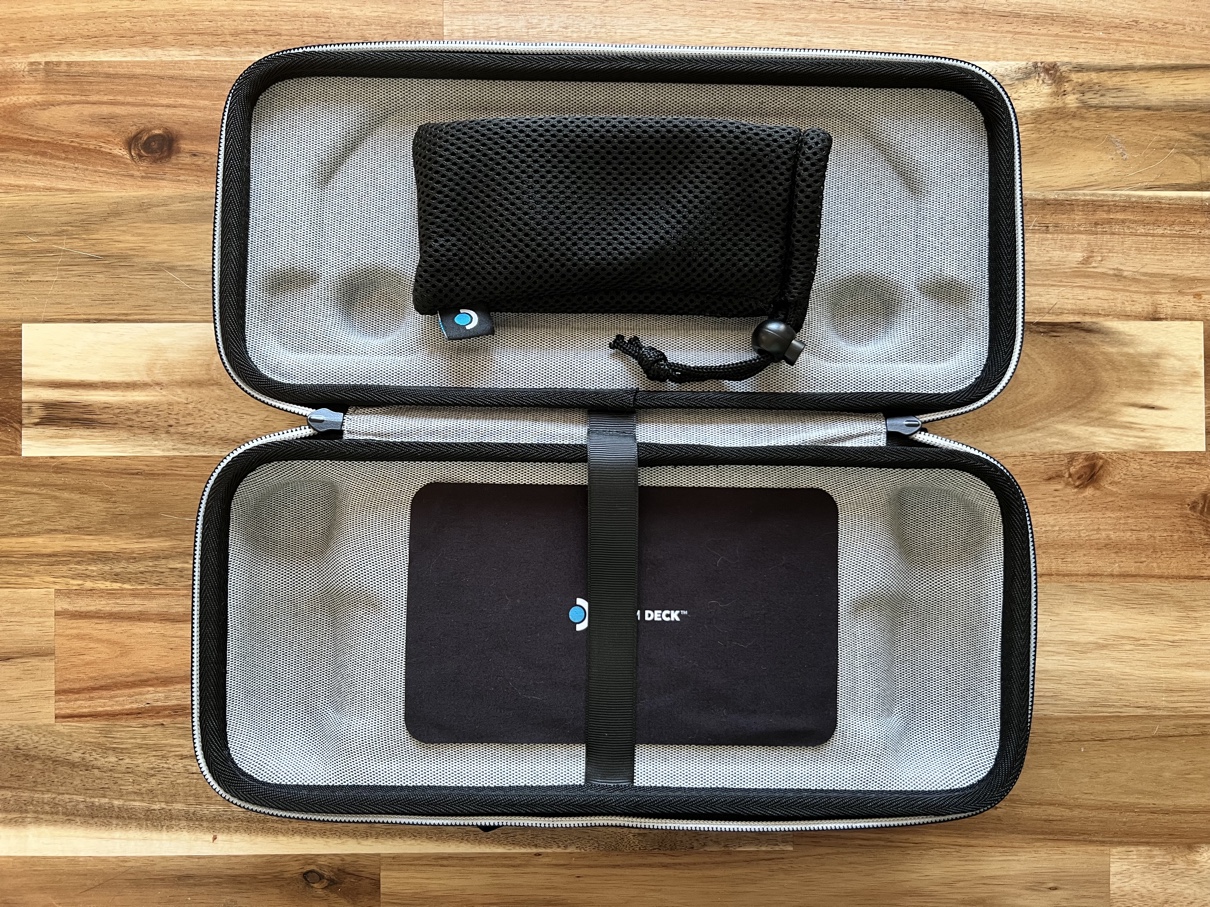 Steam Deck 512 GB case open